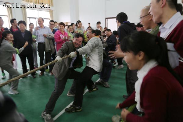 华东神学院举行第29届运动会 华东神学院举行第29届运动会